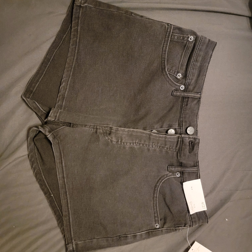Jessica Simpsons hug me jeans short